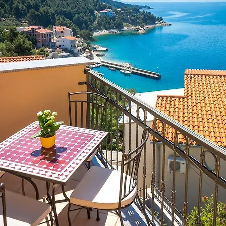 Davor Tomas 3* Brela