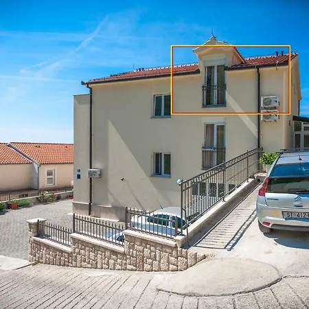 Konukevi Davor Tomas 4*